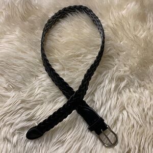 Kids faux leather black weave belt silver buckle